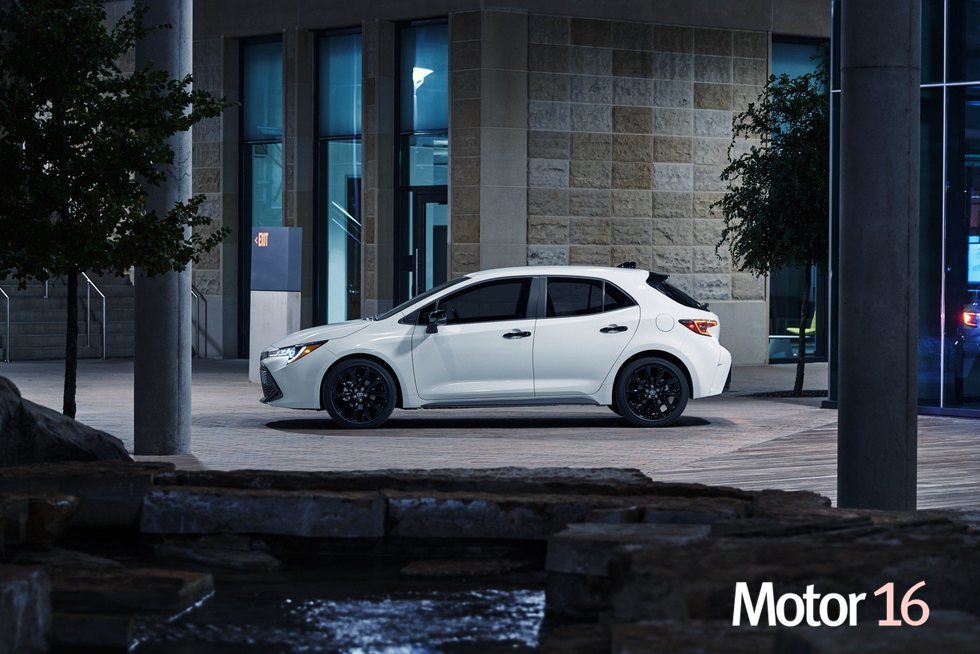 Toyota Corolla Nightshade. Imágenes Motor16