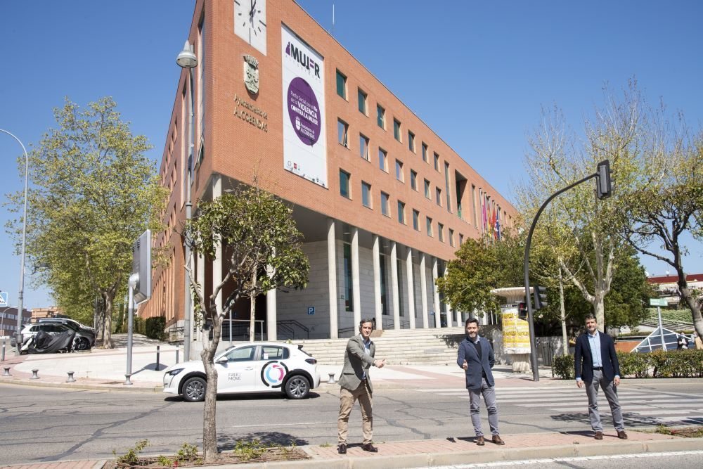 Free2Move amplía su flota y el área de servicio de su Carsharing en