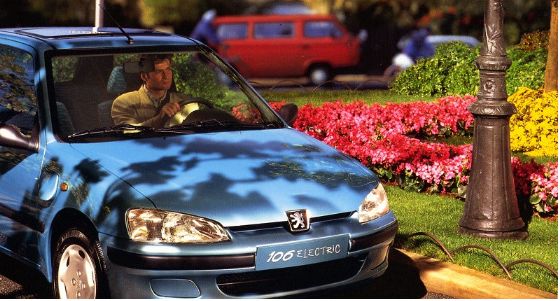 Peugeot e-208. Una larga historia de 25 millones de coches desde el 205 5 Motor16 Peugeot 106 Electric