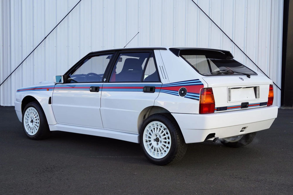 Este inmaculado Lancia Delta Integrale vale su precio en oro 1 Motor16 1992 Lancia Delta Integrale Martini Bring A Trailer