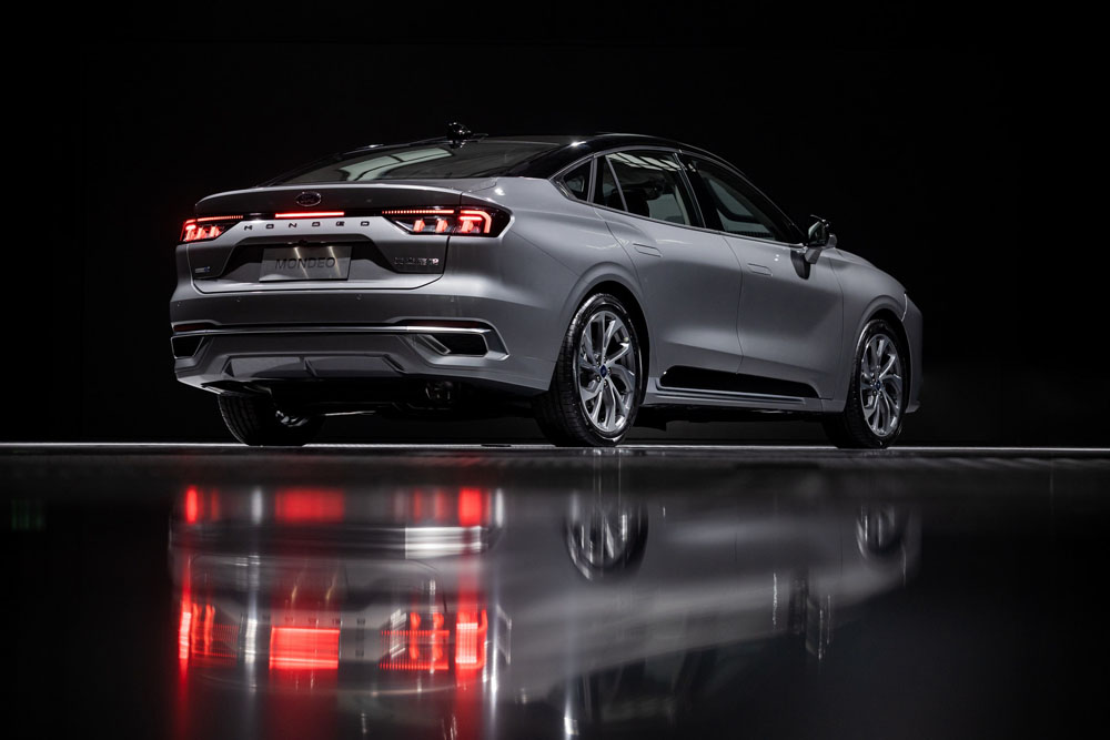 2022 Ford Mondeo China zaga
