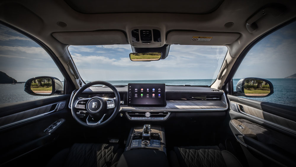 Este Tank 500 es un enorme SUV que acaba de llegar a China 3 Motor16 2022 Tank 500 interior