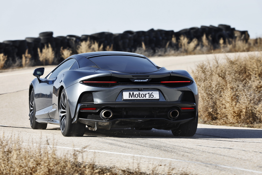 2022 IMAGENES PRUEBA MCLAREN GT MOVIMIENTO 5 Motor16