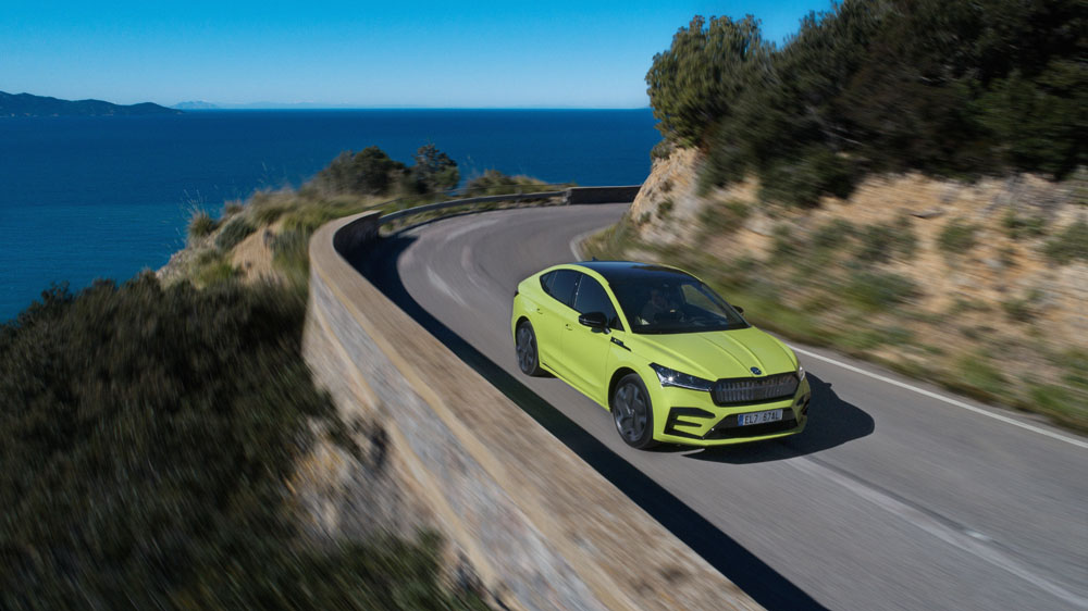 2022 Skoda Enyaq Coupé RS iV movimiento