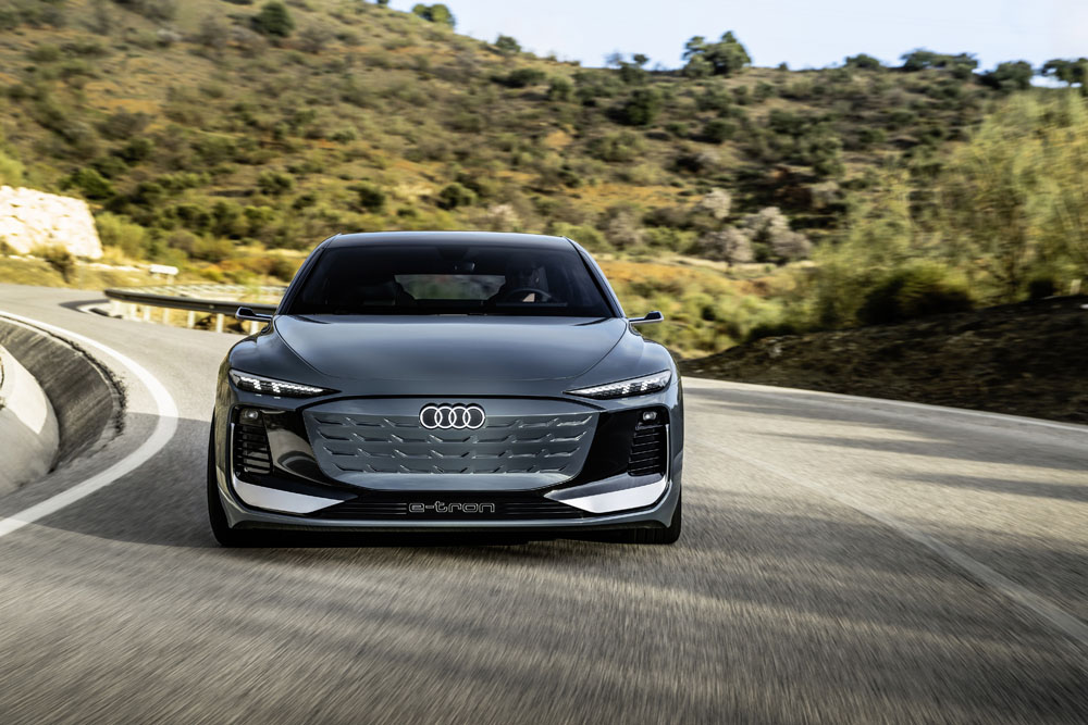 A6 Avant e-tron concept. Audi hace eléctrico todo un icono 28 Motor16 2022 audi a6 avant e tron exterior 2 Motor16