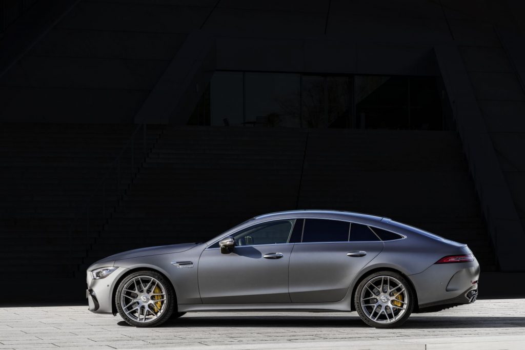 El Mercedes-AMG GT 4 puertas Coupé V8 se actualiza 10 Motor16 21C0293 016 1 Motor16