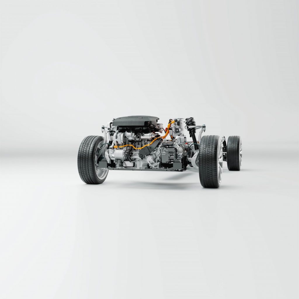 La gama más potente de la historia de Volvo ya está completa 7 Motor16 287427 XC60 Technical cutaways of powertrain battery Motor16