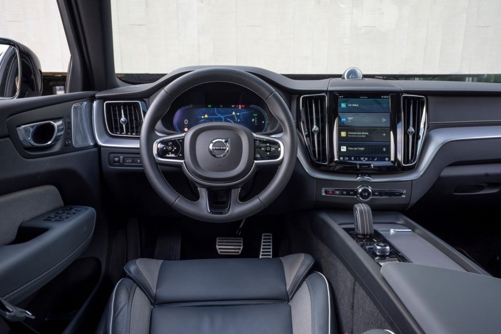 La gama más potente de la historia de Volvo ya está completa 4 Motor16 288163 Volvo XC60 Recharge T8 AWD interior 1 Motor16