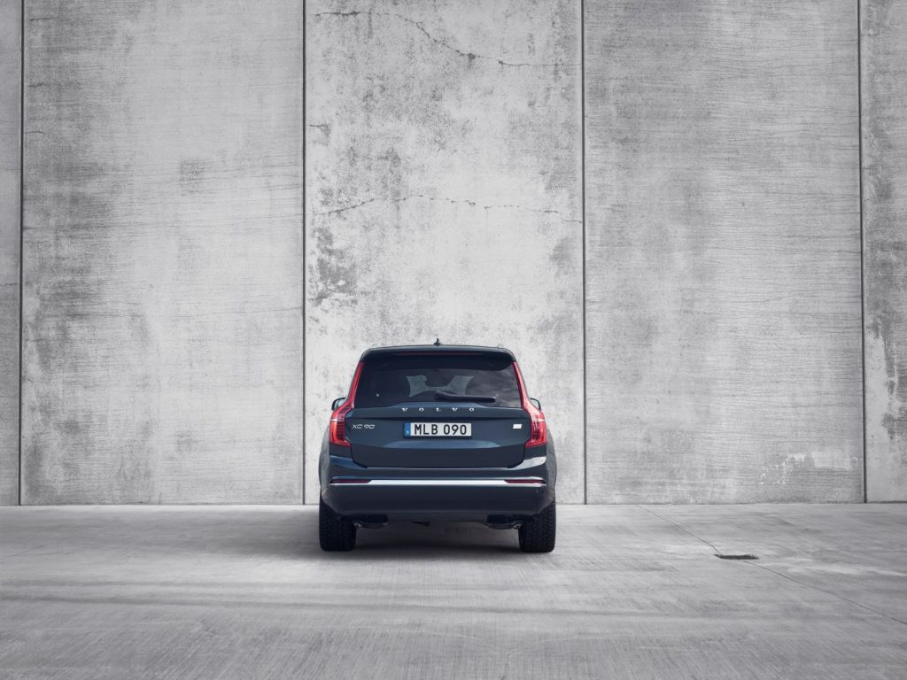 La gama más potente de la historia de Volvo ya está completa 13 Motor16 294654 XC90 Recharge T8 AWD Denim Blue Motor16