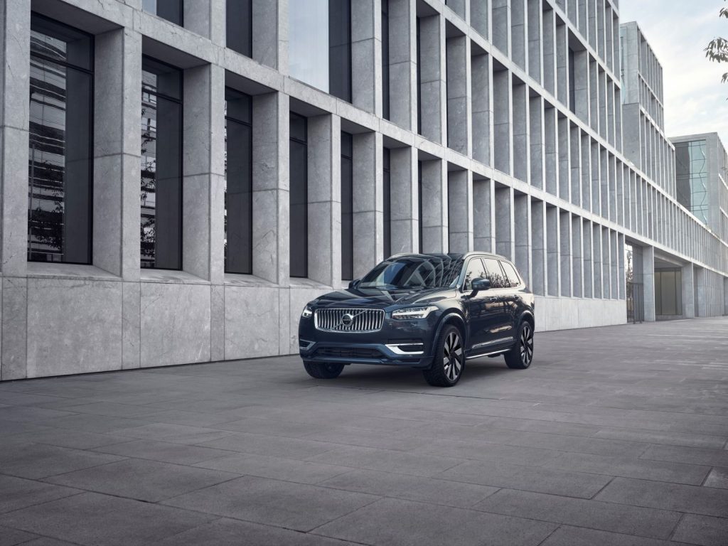 La gama más potente de la historia de Volvo ya está completa 14 Motor16 294655 XC90 Recharge T8 AWD Denim Blue Motor16