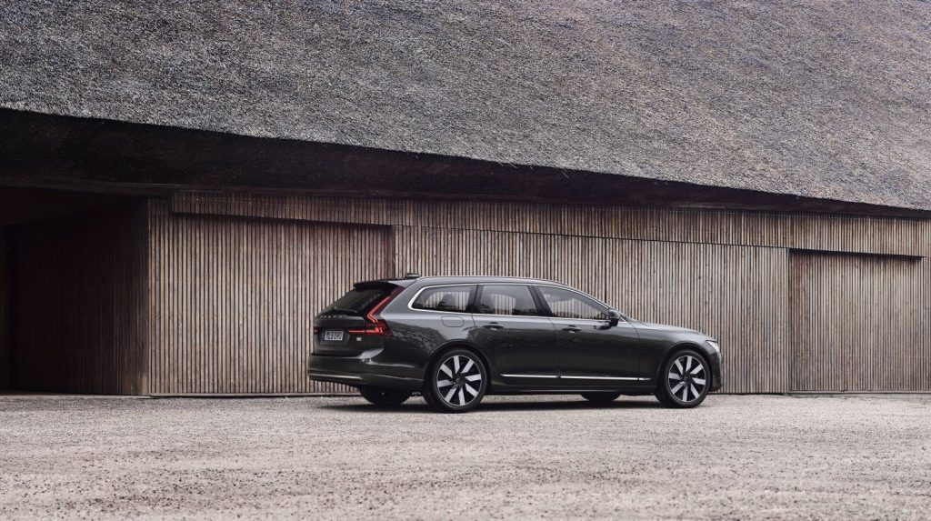 La gama más potente de la historia de Volvo ya está completa 17 Motor16 294993 V90 Recharge T8 Platinum Grey Motor16