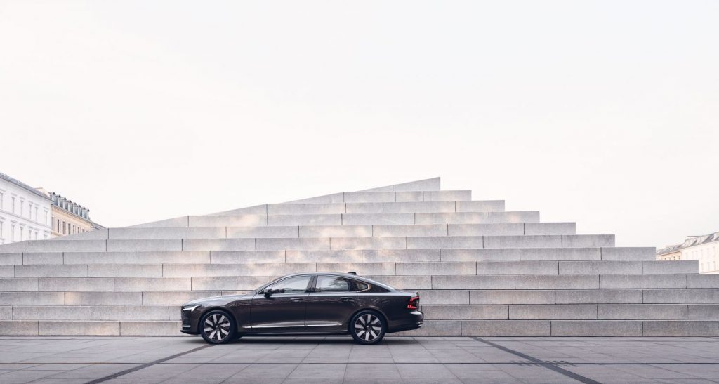 La gama más potente de la historia de Volvo ya está completa 20 Motor16 295008 S90 Recharge T8 AWD Platinum Grey Motor16