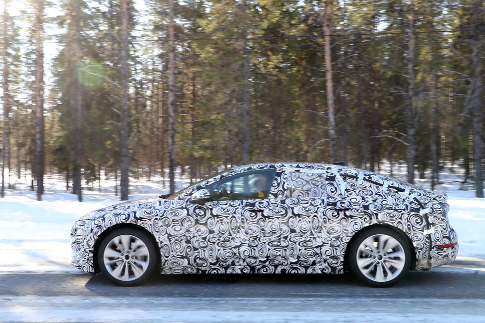 Audi A6 e-tron espia