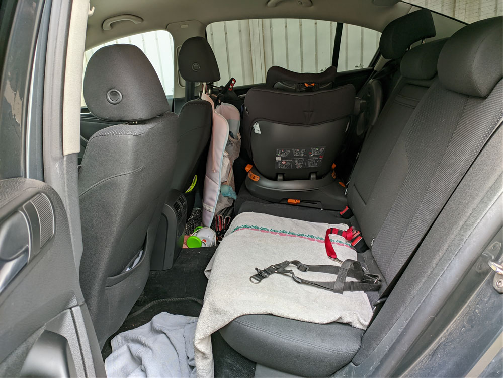 No es broma: tu coche tiene más bacterias que el inodoro de tu casa 2 Motor16 Bacterias en el coche.