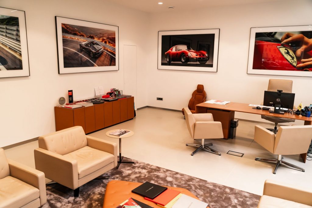 Universo Ferrari; así es la casa del Cavallino en Madrid 14 Motor16 Ferrari Santogal concesionario 14 Motor16