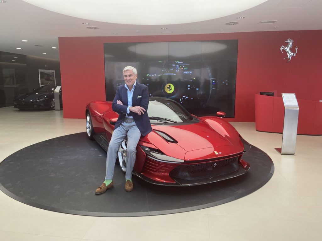 Universo Ferrari; así es la casa del Cavallino en Madrid 15 Motor16 Ferrari Santogal concesionario 15 Motor16
