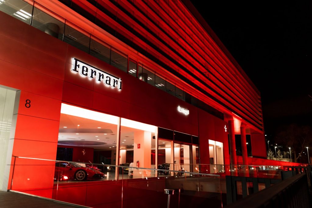 Universo Ferrari; así es la casa del Cavallino en Madrid 1 Motor16 Ferrari Santogal concesionario 4 Motor16