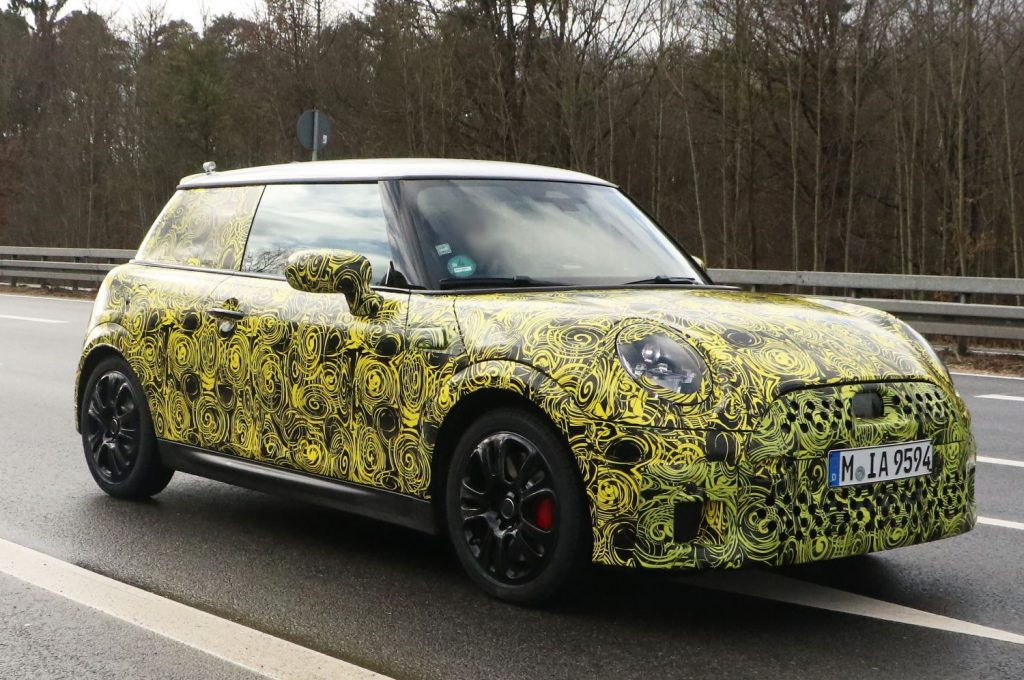 Mini John Cooper Works 2, pillado en Múnich 13 Motor16 MINI JCW facelift 14 Motor16