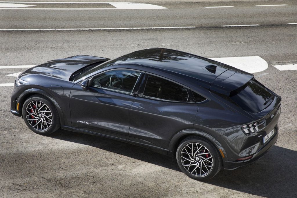 Ford acelera el lanzamiento de su gama de vehículos eléctricos 38 Motor16 Mustang Mach E GT03 Motor16