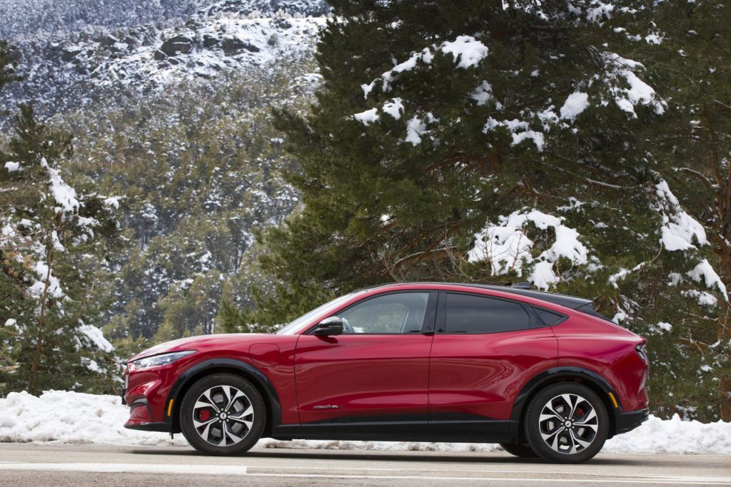 Ford acelera el lanzamiento de su gama de vehículos eléctricos 42 Motor16 Mustang Mach E02 Motor16