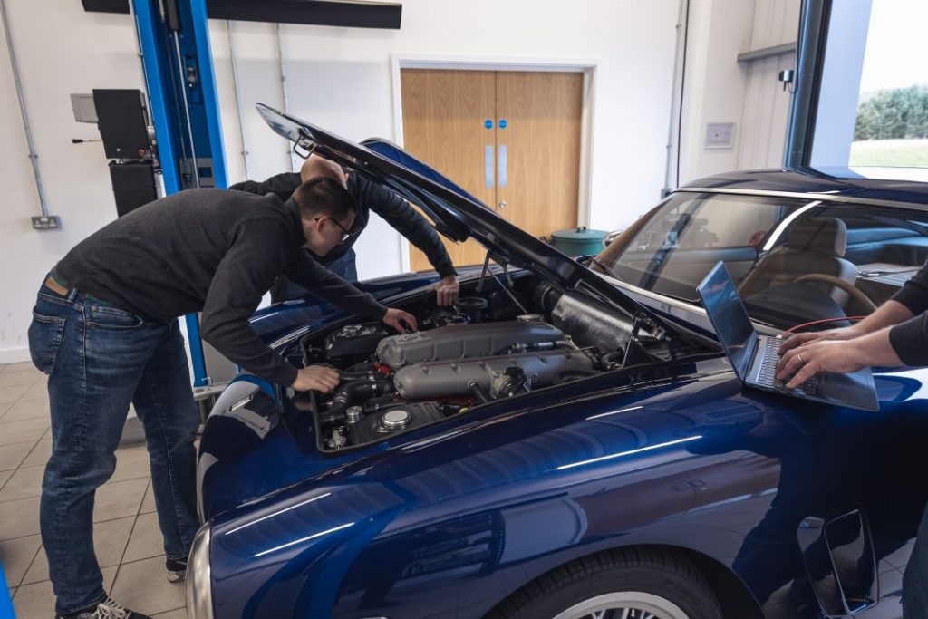 El RML Short Wheelbase sale a la carretera 18 Motor16 RML SWB 112 Motor16