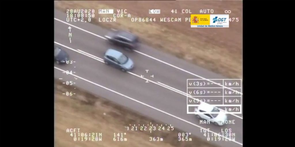 Adiós al margen de 20 km/h para adelantar y otras nueve claves de la nueva Ley de Seguridad Vial 2 Motor16 adelantamiento Motor16