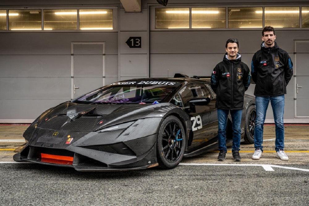 El nuevo Lamborghini de Dani Pedrosa: 620 CV de potencia y un precio increíble 107 Motor16 El otro piloto, el experimentado Antonín Borga