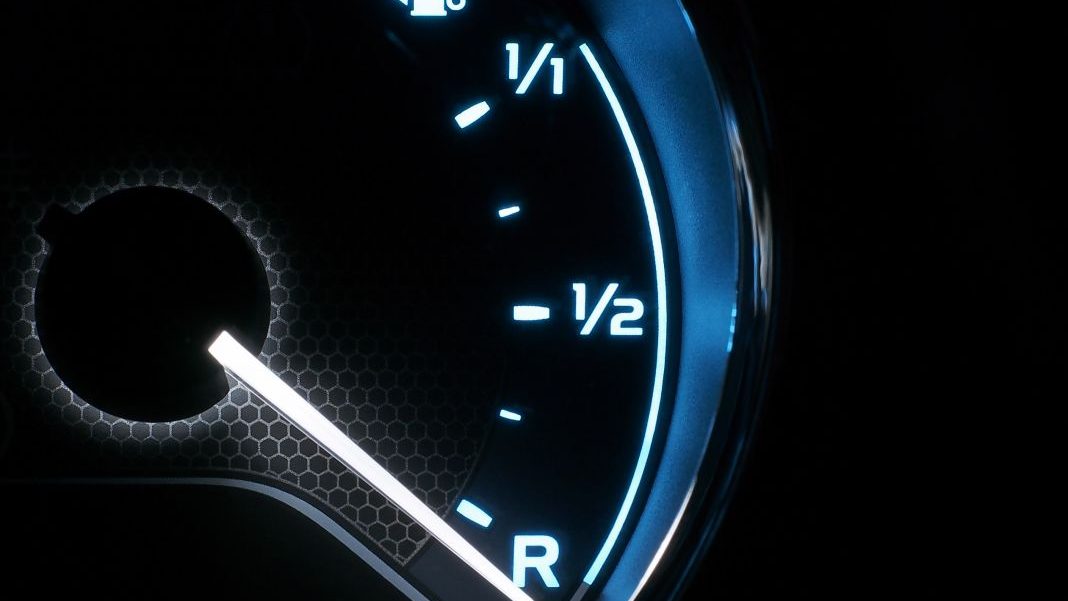 La multa que te puede poner la DGT por conducir en la reserva 55 Motor16 dgt