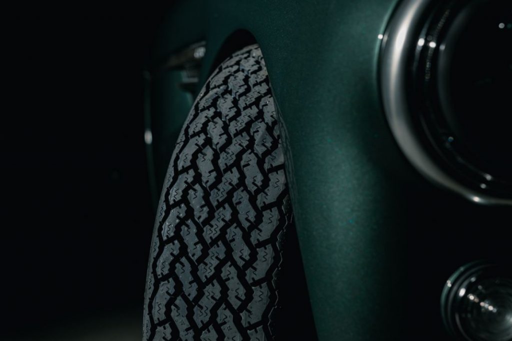 Austin-Healey 100 regresa por todo lo alto gracias a Caton 12 Motor16 19.Michelintyretread Motor16
