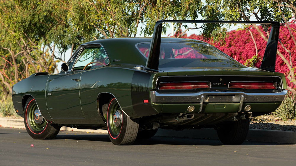 Una verdadera fortuna pagarán por este Dodge Charger Hemi Daytona que subasta Mecum 9 Motor16 1969 Dodge Charger Daytona Mecum 15 Motor16