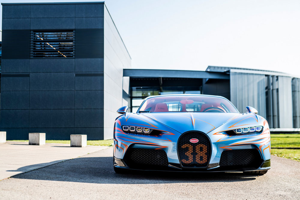 2021 Bugatti Chiron Vagues de Lumiere 9 Motor16