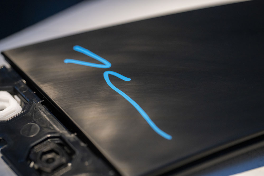 Jeff Koons firma este BMW Serie 8 Gran Coupé, que ha costado una fortuna 2 Motor16 2022 BMW The 8 x Jeff Koons Auction 6 Motor16