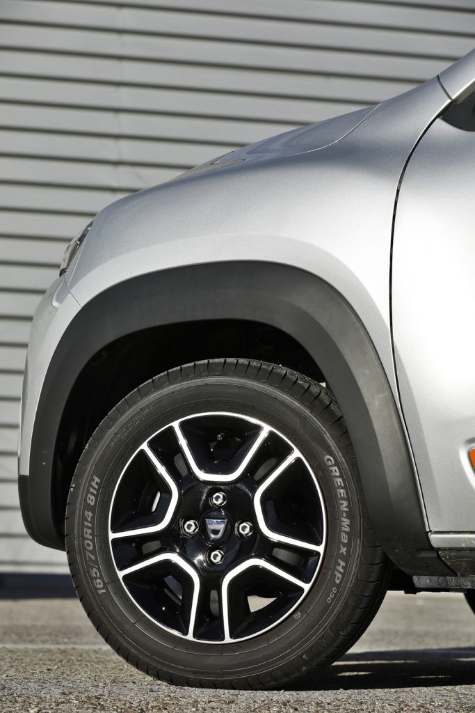 2022 DACIA SPRING 6 Motor16