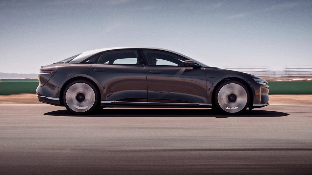 Lucid Air: el archienemigo del Tesla Model S llega a Europa 3 Motor16 Lucid Air. Imagen movimiento barrido.