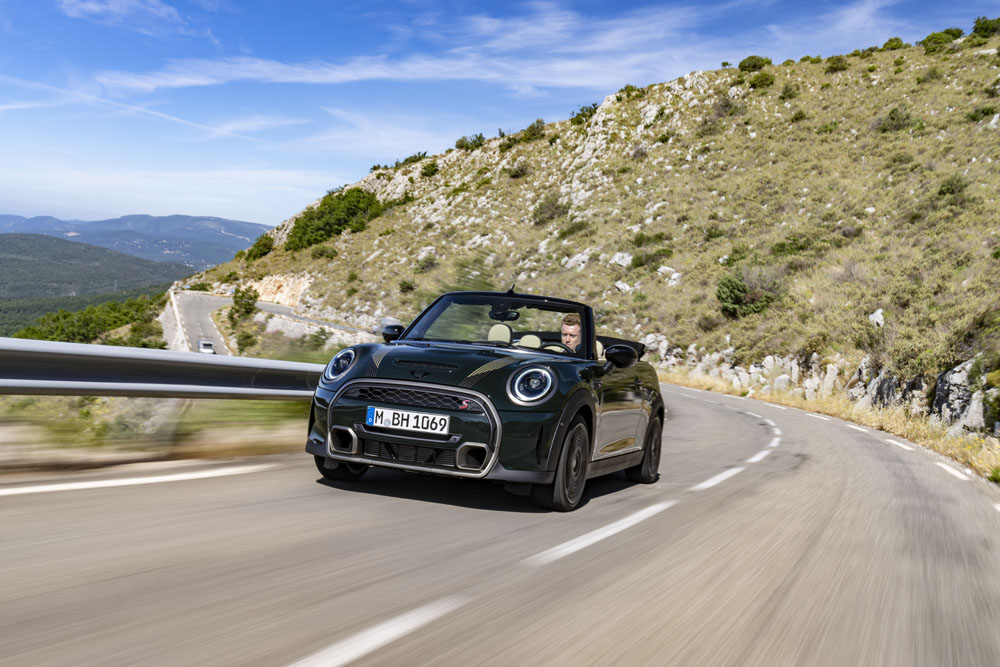 A tiempo para primavera llega este Mini Cooper S Cabrio Resolute Edition 3 Motor16 2022 Mini Cooper S Cabrio Resolute Edition 1 Motor16
