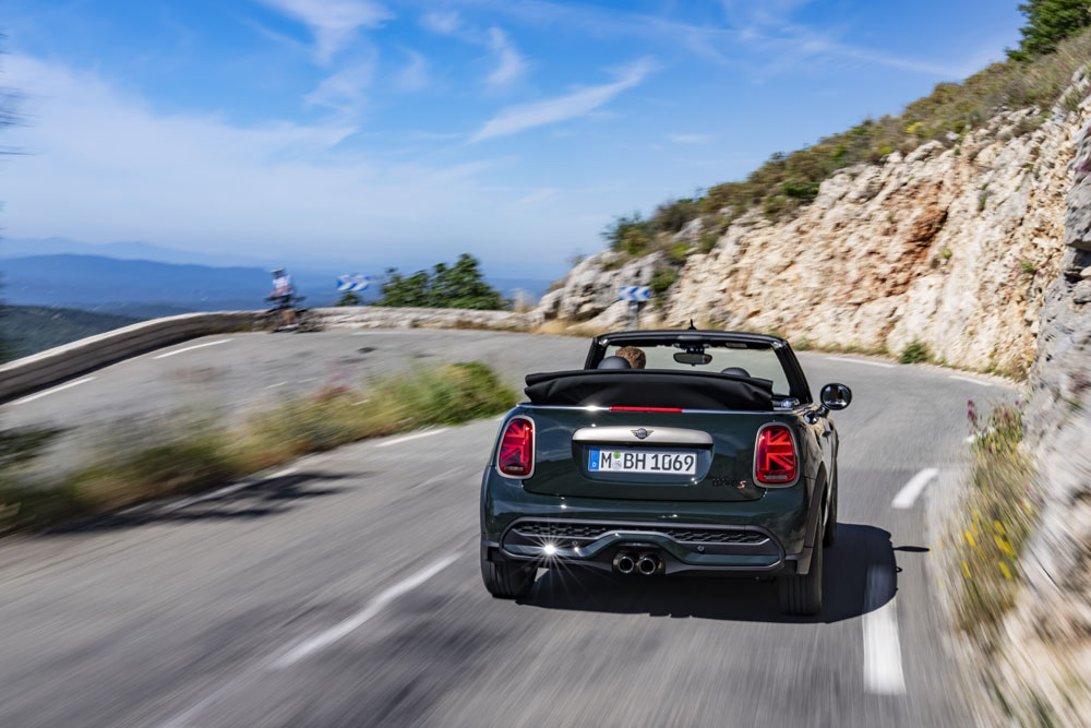 A tiempo para primavera llega este Mini Cooper S Cabrio Resolute Edition 13 Motor16 2022 Mini Cooper S Cabrio Resolute Edition 11 Motor16