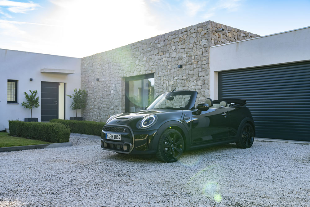 A tiempo para primavera llega este Mini Cooper S Cabrio Resolute Edition 30 Motor16 2022 Mini Cooper S Cabrio Resolute Edition 28 Motor16