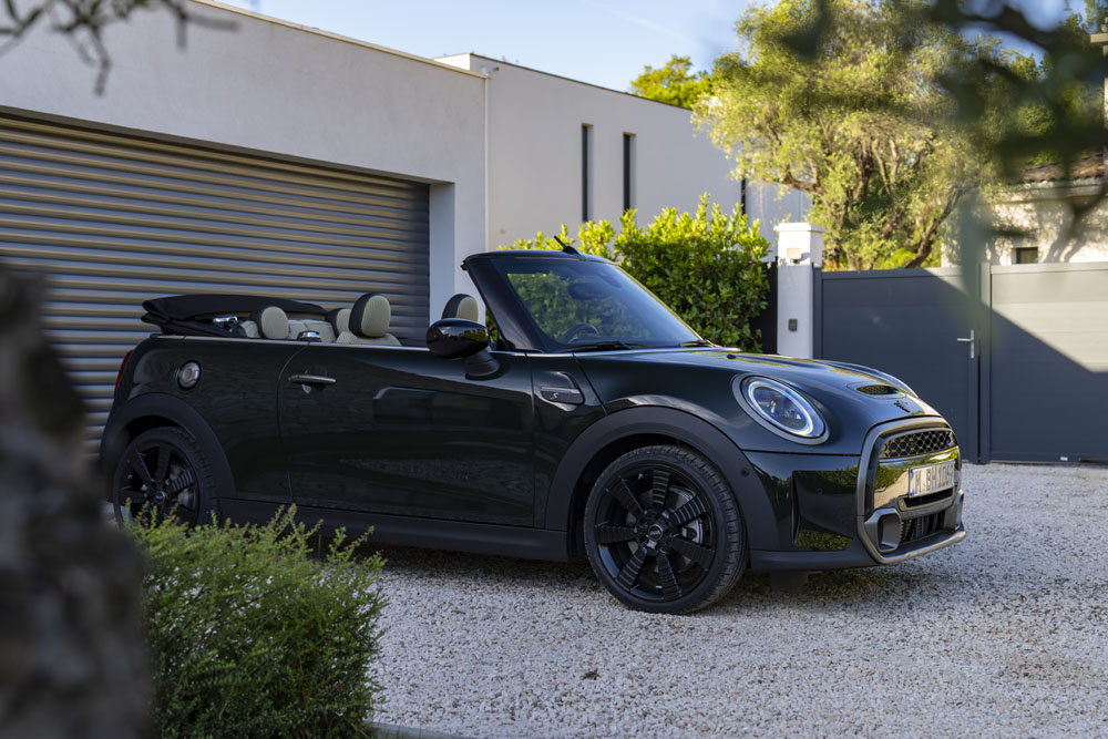 A tiempo para primavera llega este Mini Cooper S Cabrio Resolute Edition 34 Motor16 2022 Mini Cooper S Cabrio Resolute Edition 32 Motor16