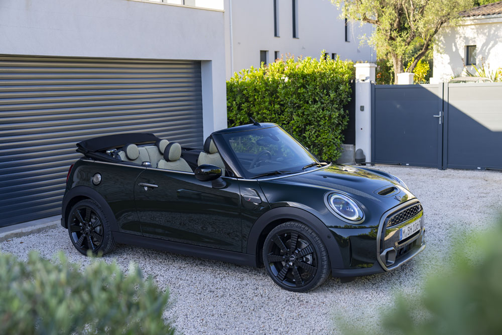 A tiempo para primavera llega este Mini Cooper S Cabrio Resolute Edition 35 Motor16 2022 Mini Cooper S Cabrio Resolute Edition 33 Motor16