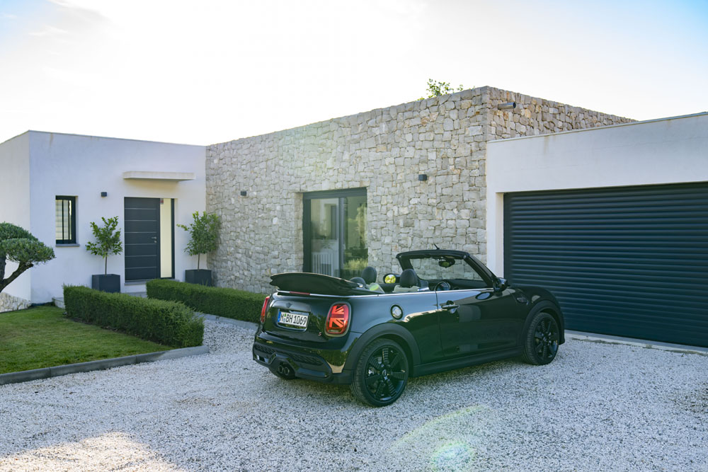 A tiempo para primavera llega este Mini Cooper S Cabrio Resolute Edition 40 Motor16 2022 Mini Cooper S Cabrio Resolute Edition 38 Motor16