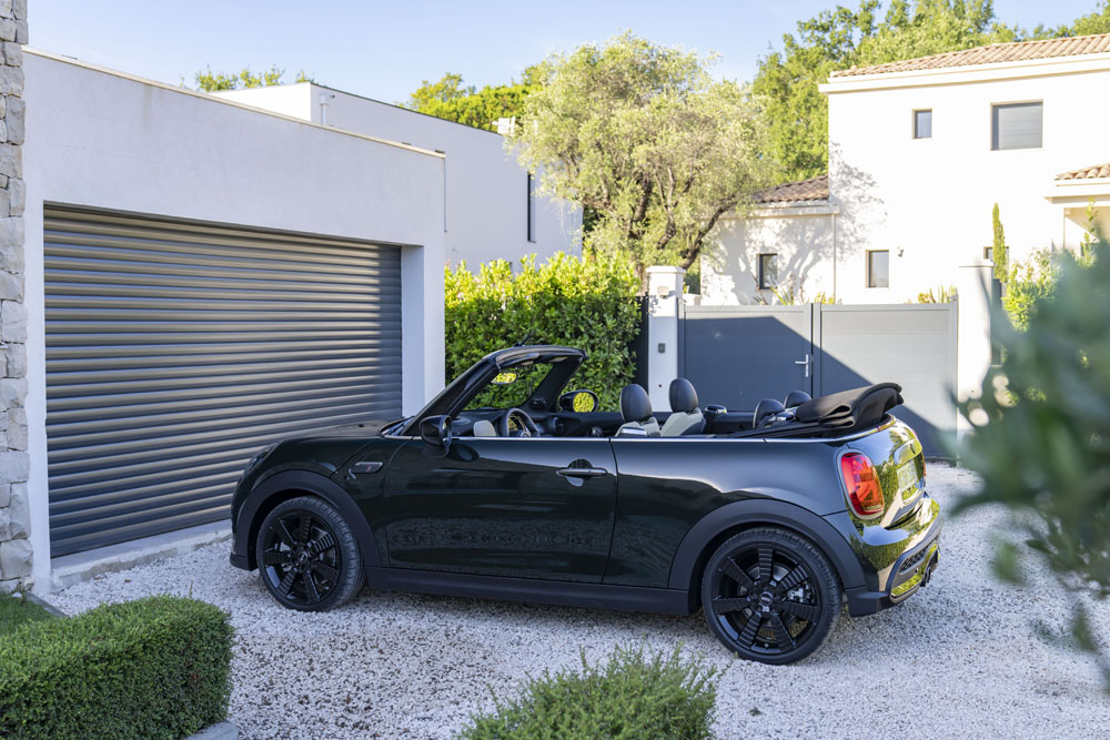 A tiempo para primavera llega este Mini Cooper S Cabrio Resolute Edition 42 Motor16 2022 Mini Cooper S Cabrio Resolute Edition 40 Motor16
