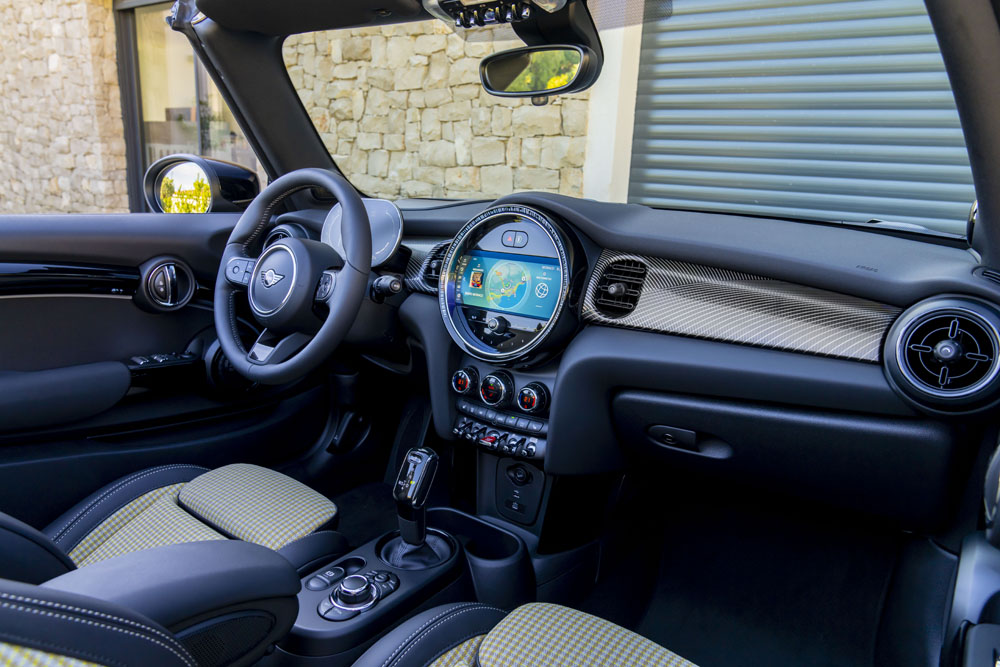 A tiempo para primavera llega este Mini Cooper S Cabrio Resolute Edition 55 Motor16 2022 Mini Cooper S Cabrio Resolute Edition 53 Motor16