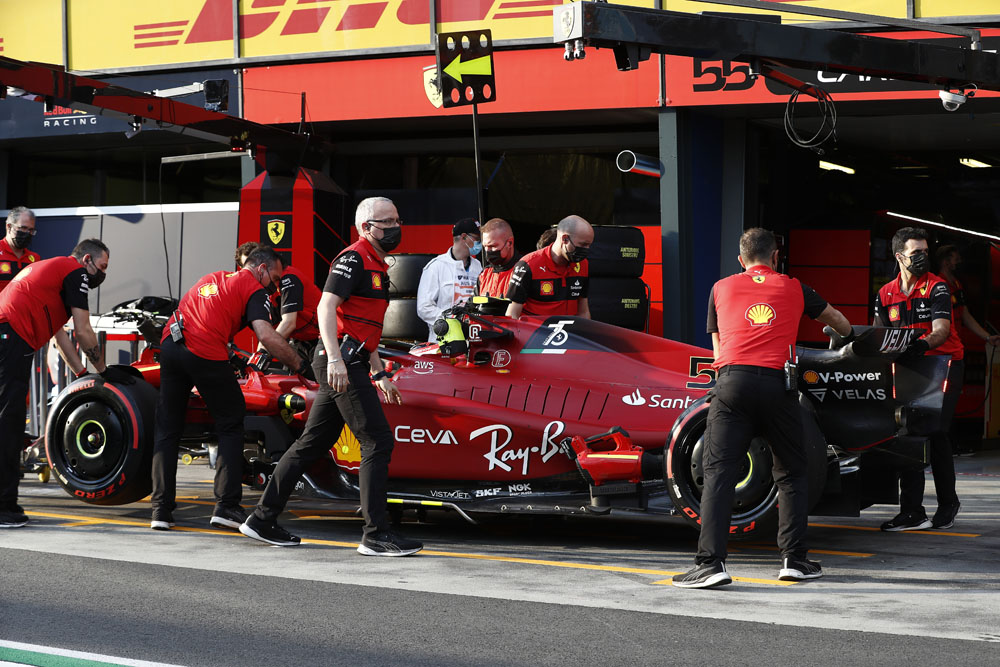 Gran Premio de Australia de Fórmula 1. La cresta de la ola de Ferrari sólo la disfruta Leclerc 2 Motor16 2022 Gran Premio de Australia de Fórmula 1. Carlos Sainz
