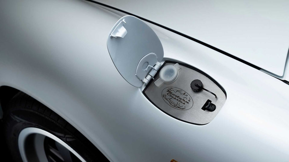 2022 porsche 911 ev restomod by modern classics 5 Motor16