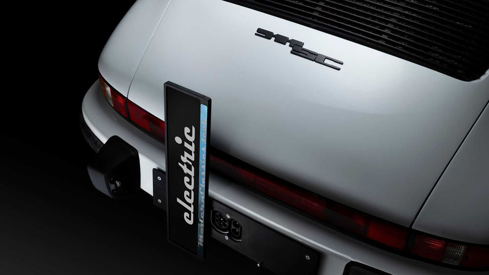 2022 porsche 911 ev restomod by modern classics 6 1 Motor16