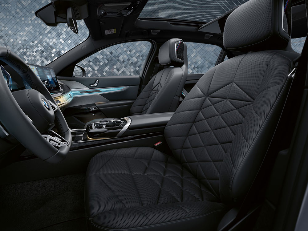 El nuevo BMW Serie 7 se estrena en Japón con una exclusiva edición especial 4 Motor16 2023 BMW 7 Series First Edition 13 Motor16
