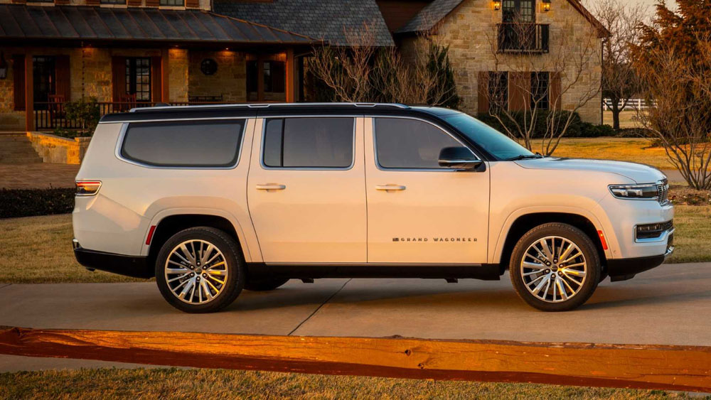 2023 jeep wagoneer l 12 Motor16