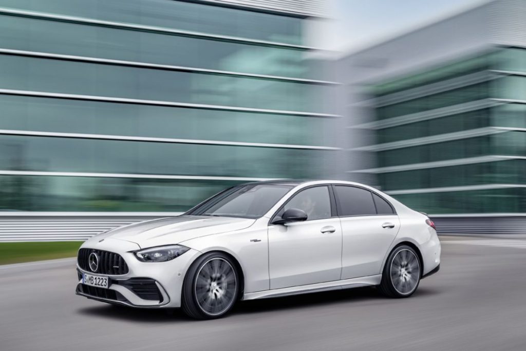 Mercedes presenta la versión AMG 43 para el Clase C 26 Motor16 21C0736 008 Motor16