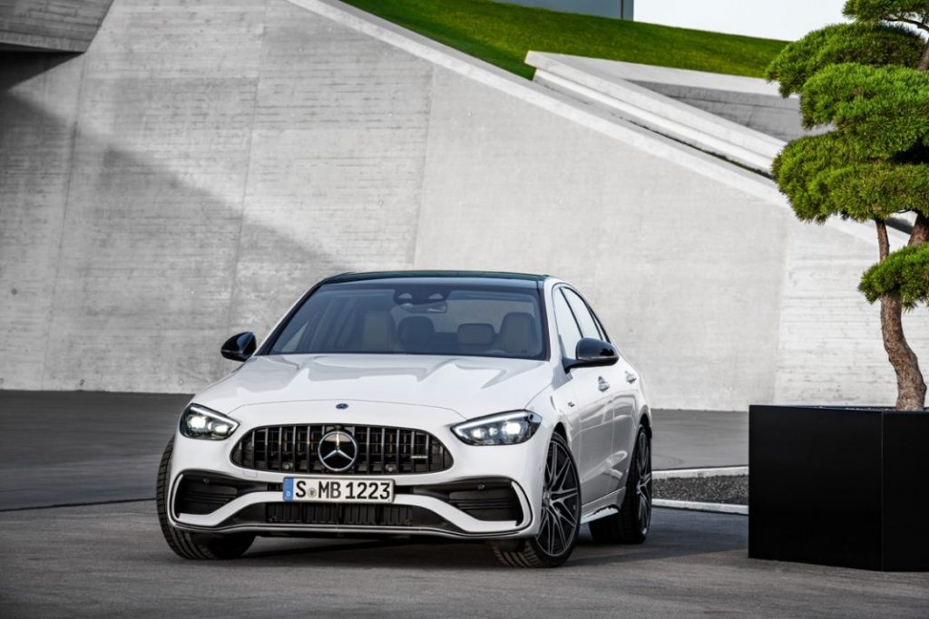 Mercedes presenta la versión AMG 43 para el Clase C 27 Motor16 21C0736 010 Motor16