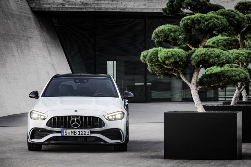 Mercedes presenta la versión AMG 43 para el Clase C 28 Motor16 21C0736 011 Motor16